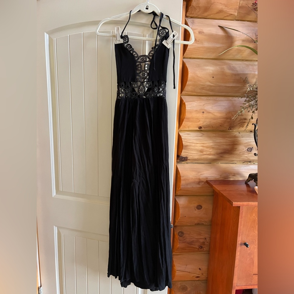 SHINESTAR Black halter maxi dress with crochet  SIZE L
